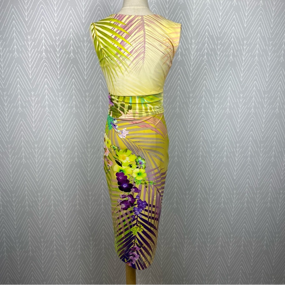 FUZZI Yellow Floral Graphic V Neck Sleeveless Sheath Knee Midi Dress - Picture 3 of 11